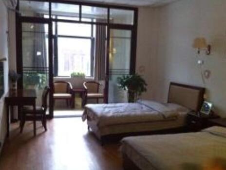 西安市铁路温馨苑老年公寓_西安交通方便养老院多少钱