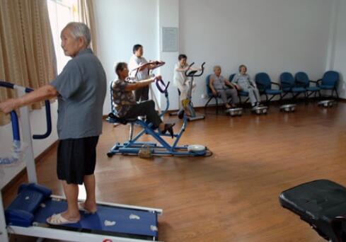 新疆大漠老年公寓_乌鲁木齐6000元老年公寓名单