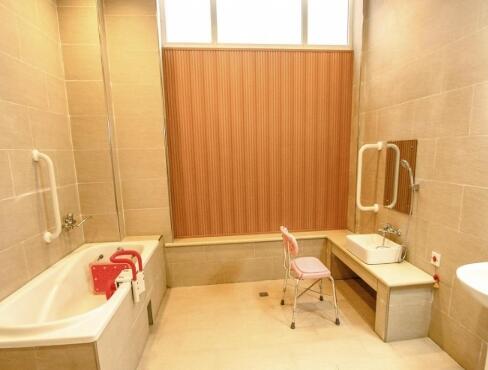 鞍山祥颐园老年公寓_鞍山养老院列举几家,我想知道鞍山市养老院的价格