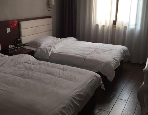 银鹰温泉花园康养基地_昆明豪华养老院名单,昆明豪华养老院名单最新