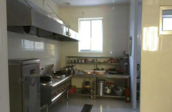 青岛市黄岛区福爱老年公寓_青岛6000元养老院电话