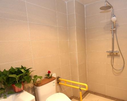 水发盛世康养慈仁护理院_济南交通方便老年公寓一览表,济南公交老年人优惠政策