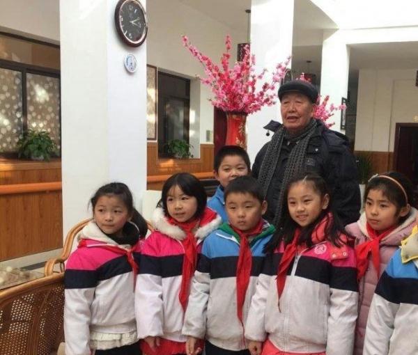 南昌市青山湖区九九颐家养老中心_南昌瘫痪老人养老院地址