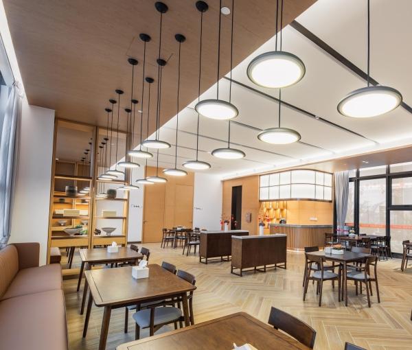 悦年华·颐养社区（南宁五象）_南宁一般老年护理院推荐,南宁敬老院哪个比较好