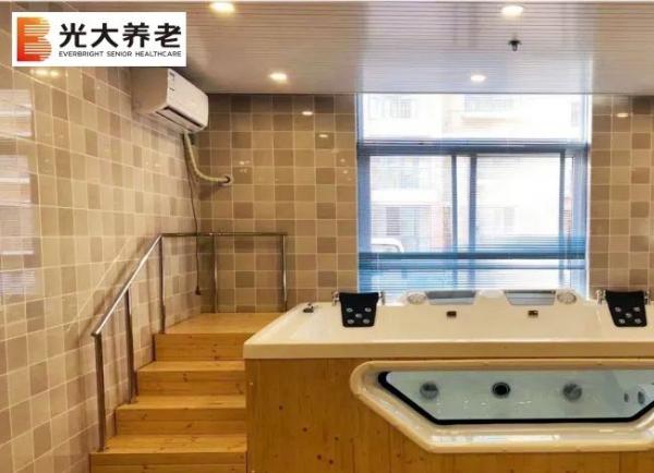 光大百龄帮·瀍河颐养中心_洛阳包吃包住养老院收费标准,洛阳市区养老院有哪些