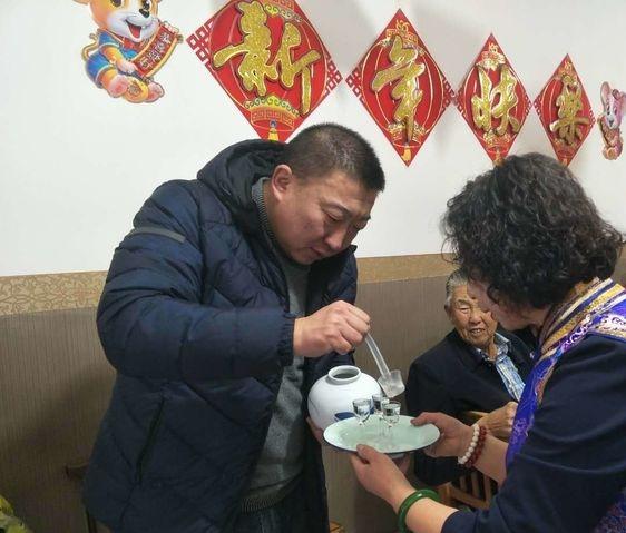 鄂尔多斯市东胜区哈龙老年民俗公寓_鄂尔多斯性价比高的养老社区,鄂尔多斯有哪些社区