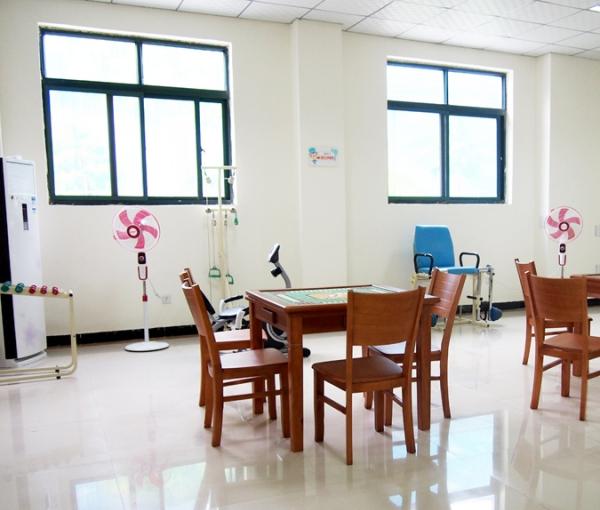 奉爱老年公寓_郑州4000元养老院,郑州养老院收费