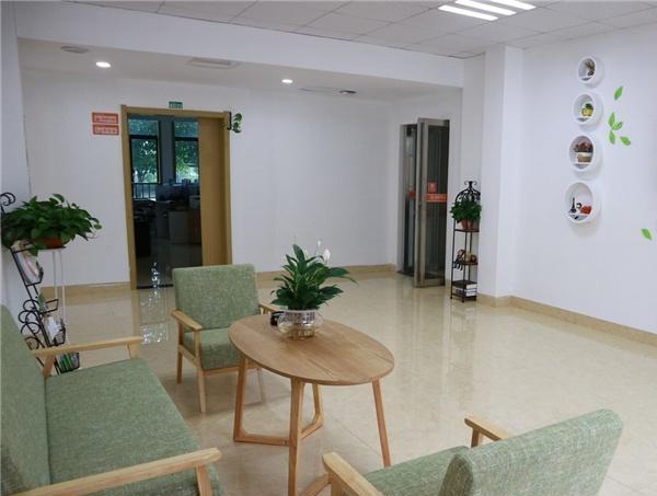 株洲市普亲老年养护院_株洲失能养老社区多少钱一个月