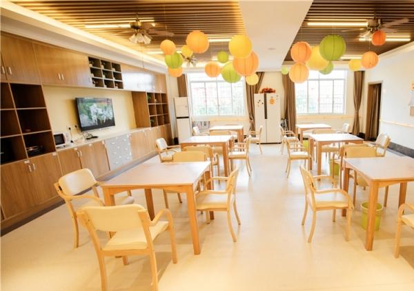 长沙包吃包住养老院,长沙市哪个养老院是带医疗的